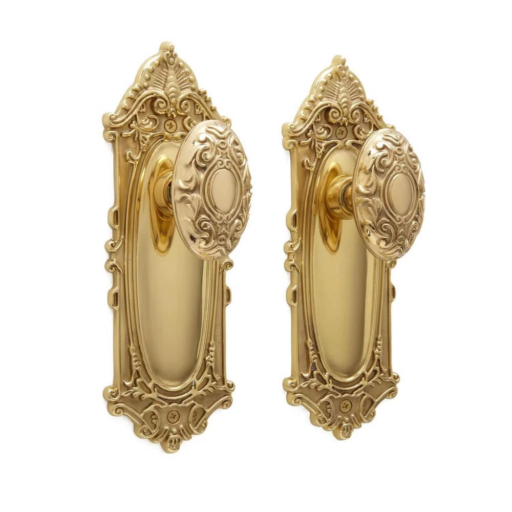 Signature Hardware Victorian Brass Passage Knob and Plate Set in Polished Brass